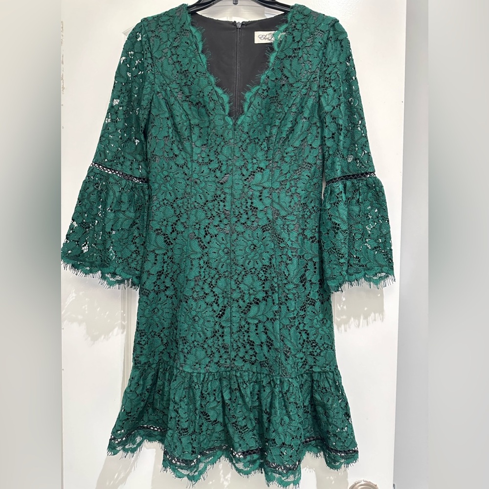 NWOT Eliza J Lace Mini 3/4 Sleeve Dress